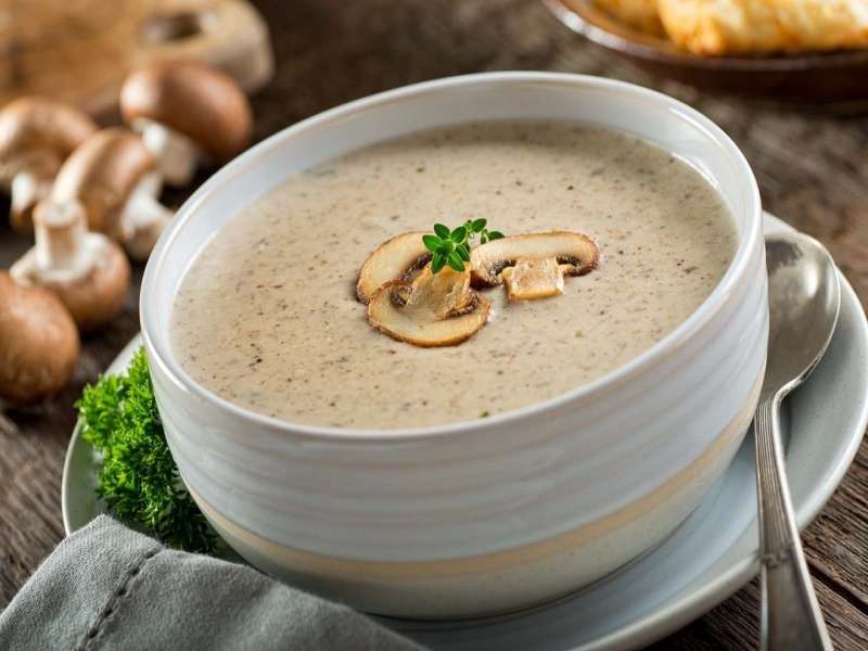طرز تهیه سوپ قارچ و خامه
