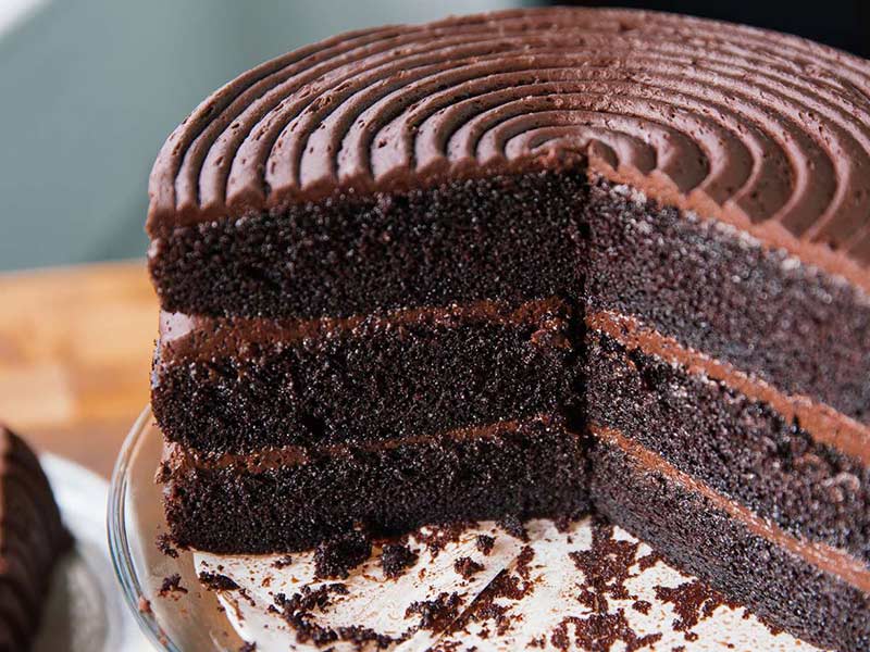 طرز تهیه کیک خیس شکلاتی به سبک کافی شاپی